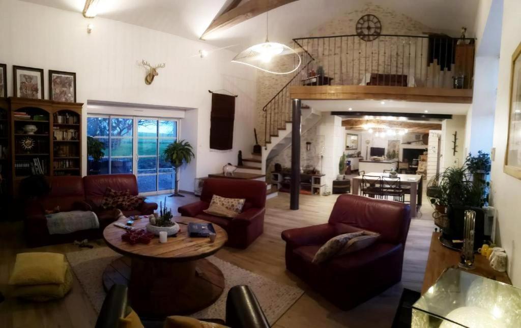 La Ferme Du Grand Bois Apartment Mouterre-Silly Екстериор снимка