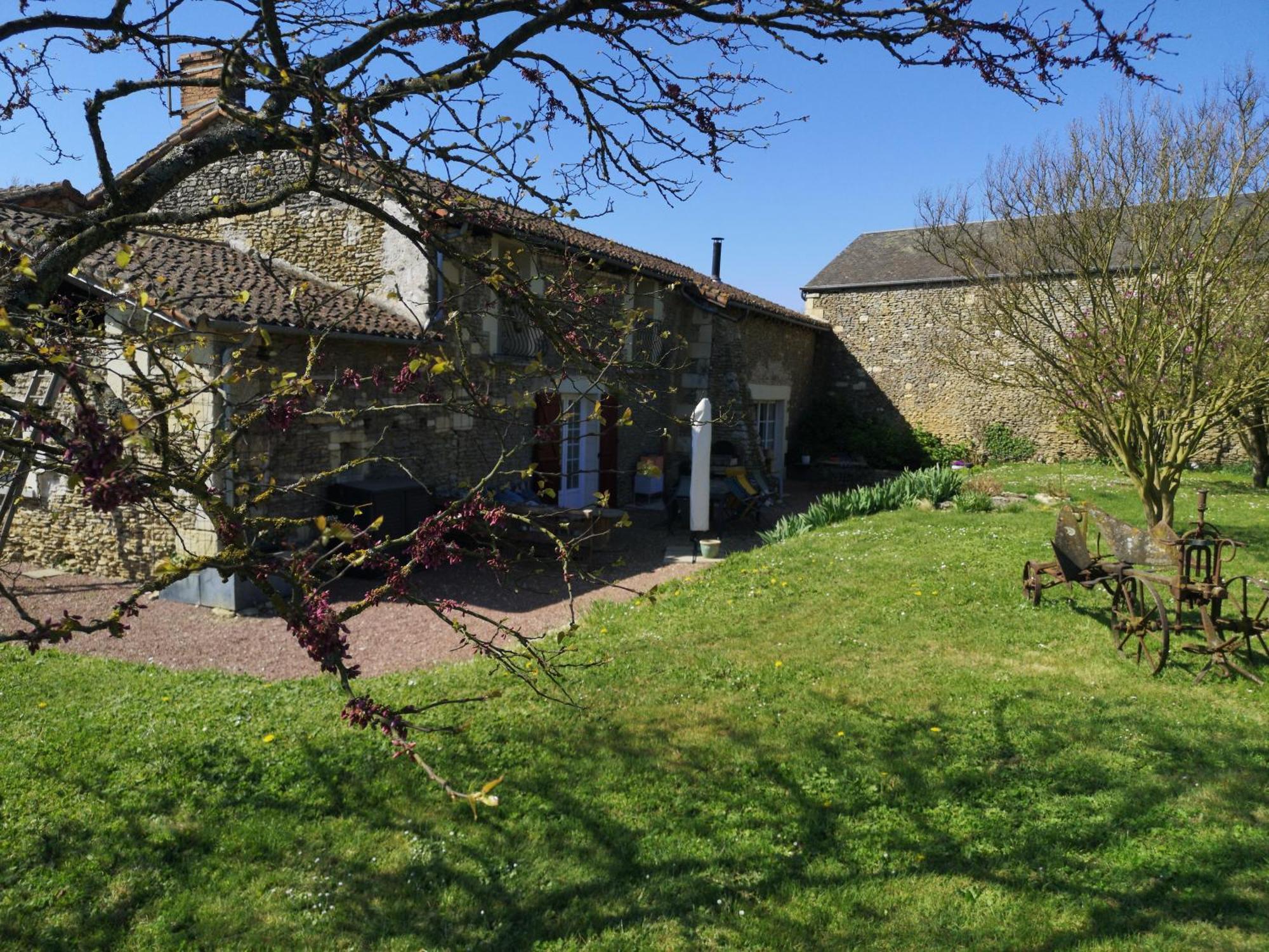 La Ferme Du Grand Bois Apartment Mouterre-Silly Екстериор снимка